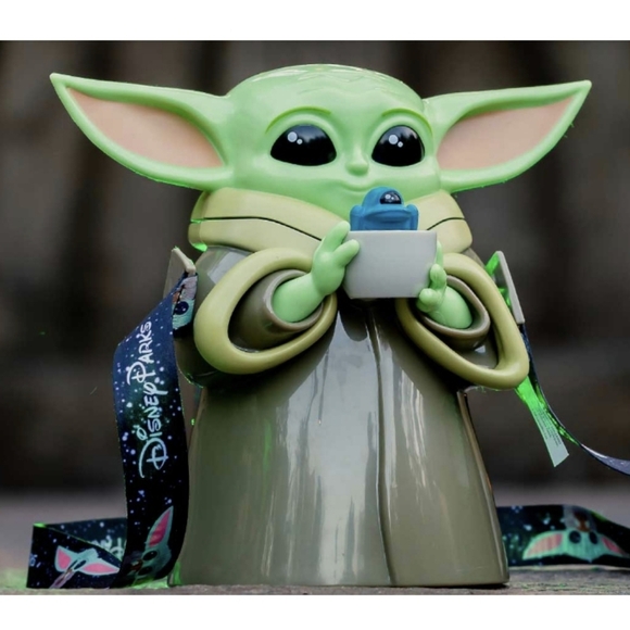 NEW Star Wars 2025 Grogu Sipper Cup Disneyland Bottle Disney Parks